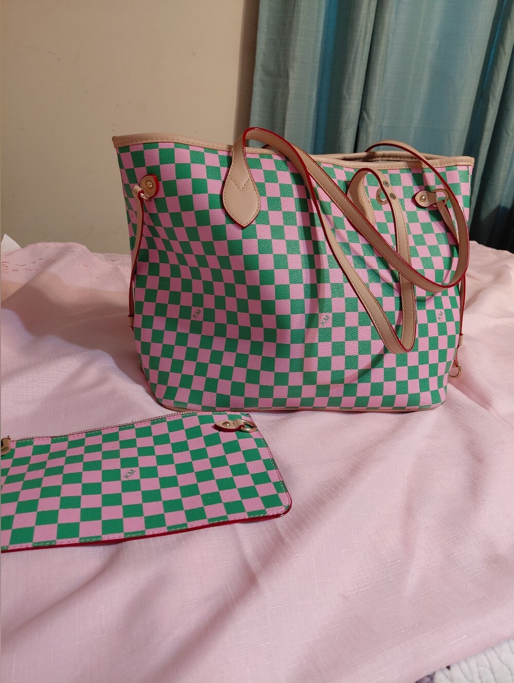 Klassik Michelle Checked, pink/green Tote W/ matching makeup Bag